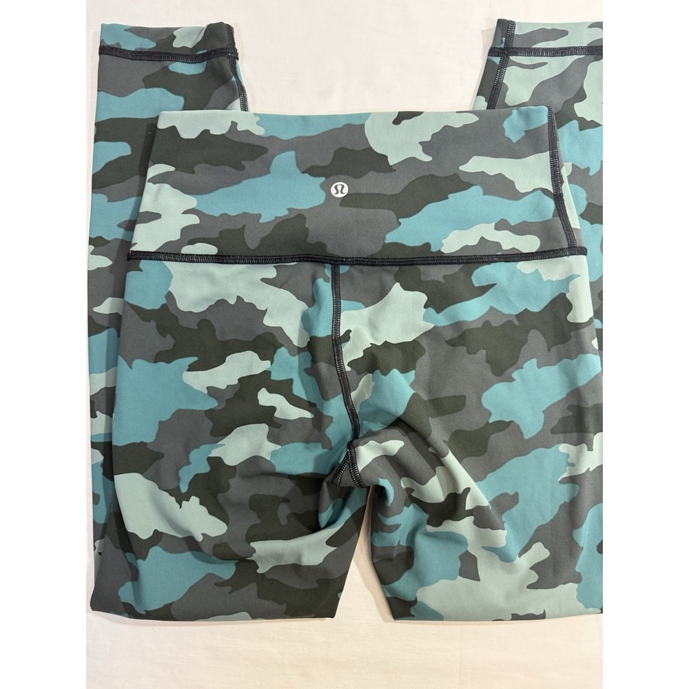 Lululemon leggings Size 6 Camo Wunder Train